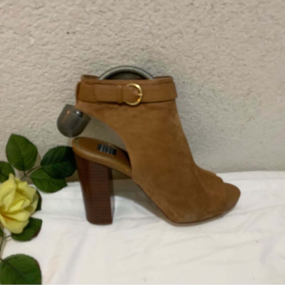 White House black market Liam Side Buckle “Shootie” Size 8.5 M Walnut